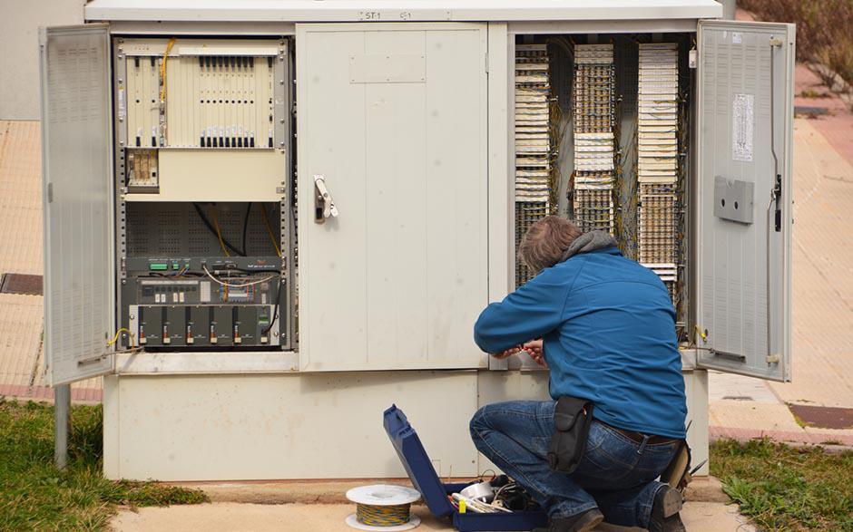 taux horaire électricien Paris 10