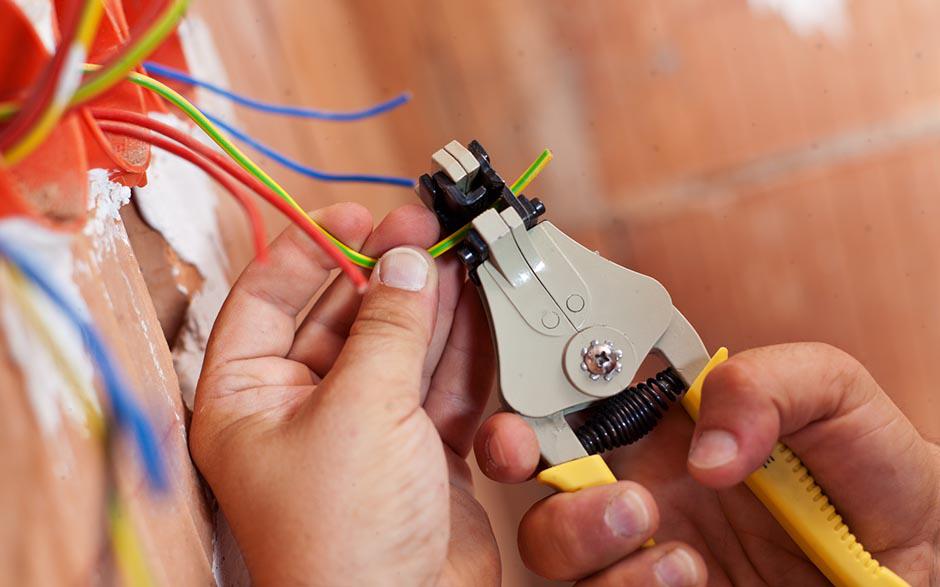 je recherche un électricien Viry-Châtillon